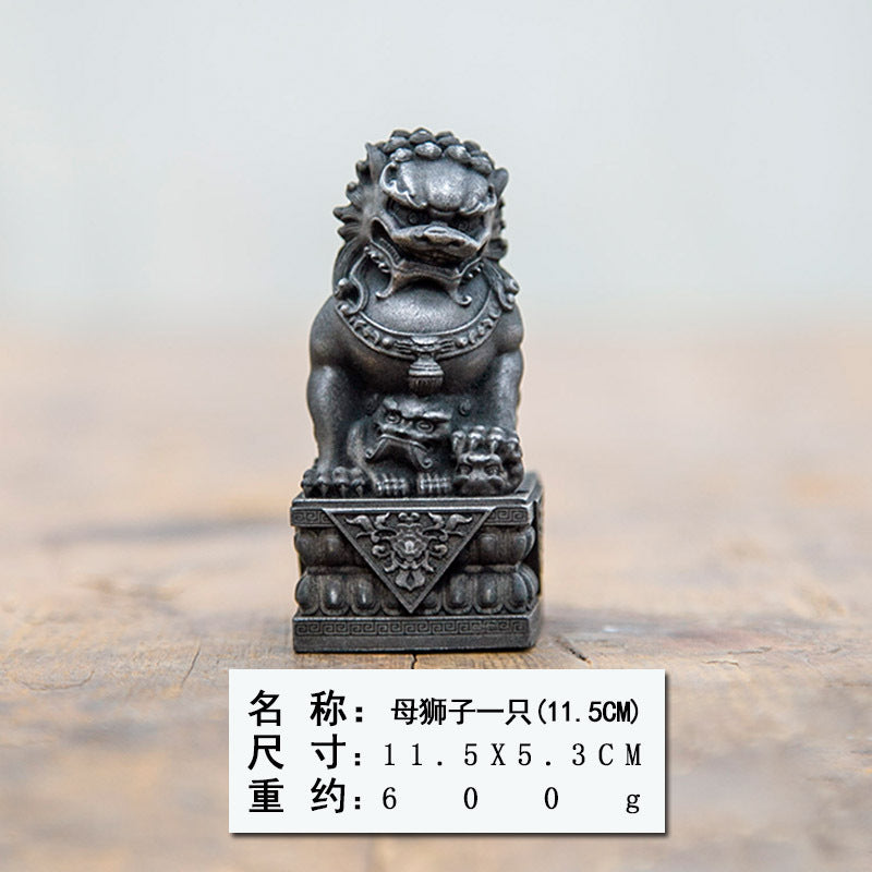 Mini Chinese-Style Rust-Iron Stone Lion Creative Desktop Ornament for Office Decor