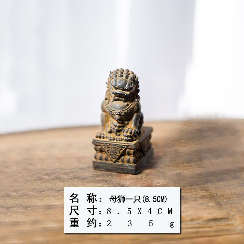Mini Chinese-Style Rust-Iron Stone Lion Creative Desktop Ornament for Office Decor