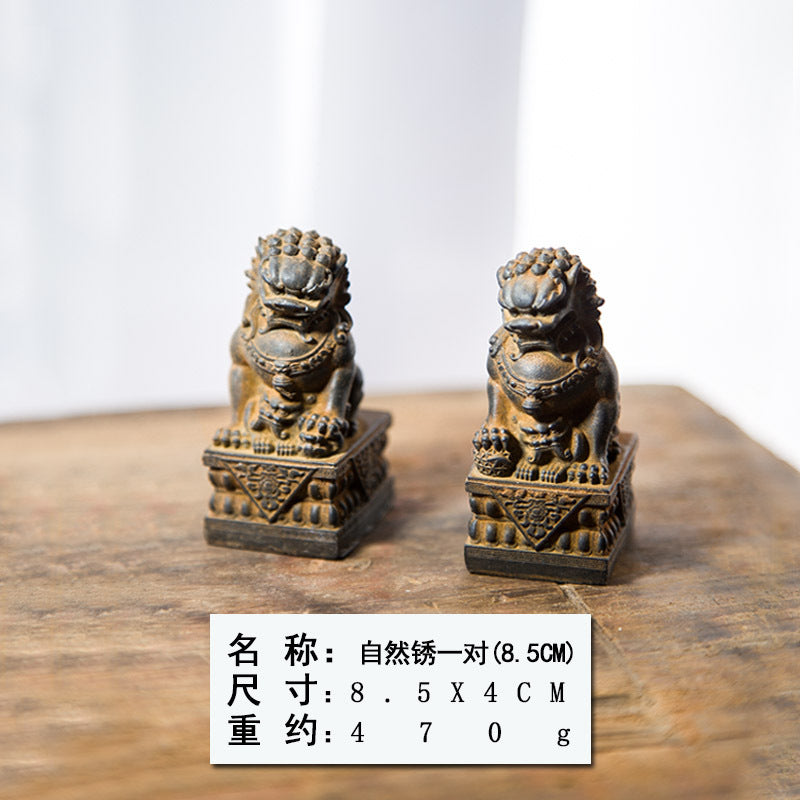 Mini Chinese-Style Rust-Iron Stone Lion Creative Desktop Ornament for Office Decor