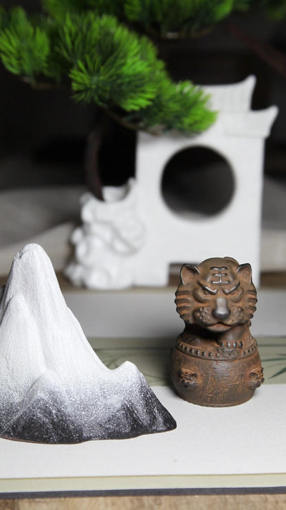 Innovative Chinese Zodiac Cute Tiger Figurine Decoration