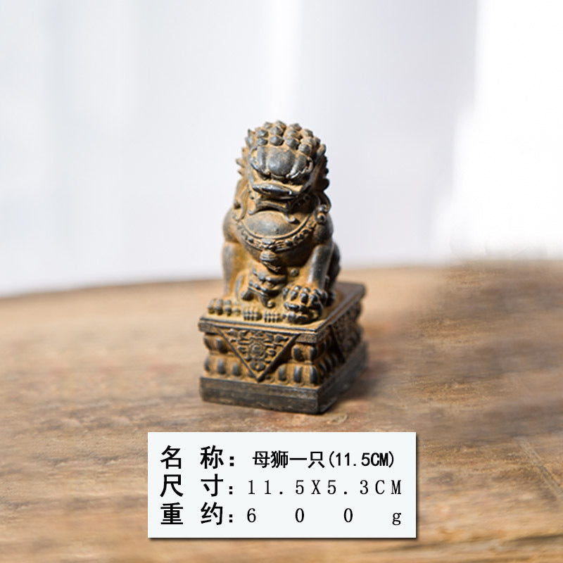 Mini Chinese-Style Rust-Iron Stone Lion Creative Desktop Ornament for Office Decor