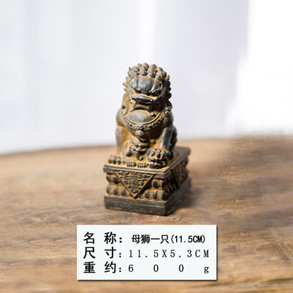 Mini Chinese-Style Rust-Iron Stone Lion Creative Desktop Ornament for Office Decor
