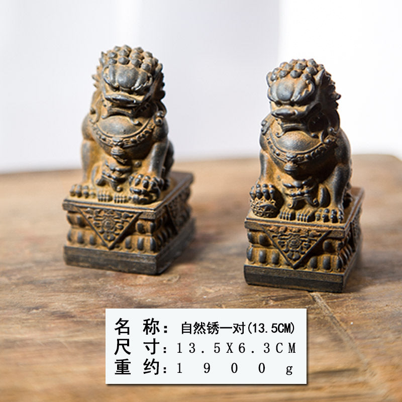 Mini Chinese-Style Rust-Iron Stone Lion Creative Desktop Ornament for Office Decor