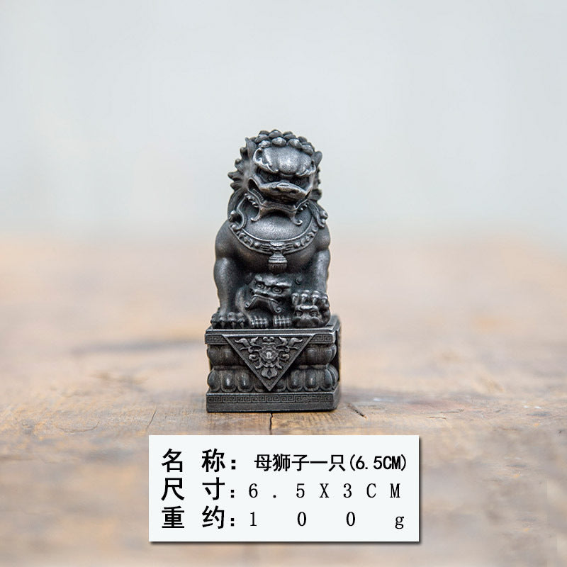 Mini Chinese-Style Rust-Iron Stone Lion Creative Desktop Ornament for Office Decor