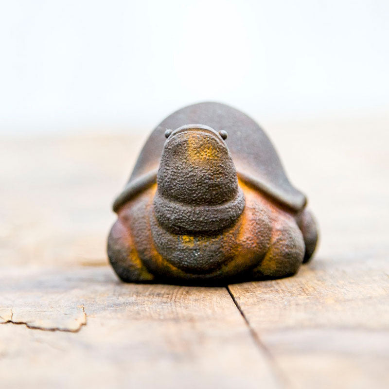 New Chinese-Style Creative Adorable Mini Turtle Ornament: Personalized Decor for Study, Tea Pet, Handcrafted Cast Iron-Style Home Decoration