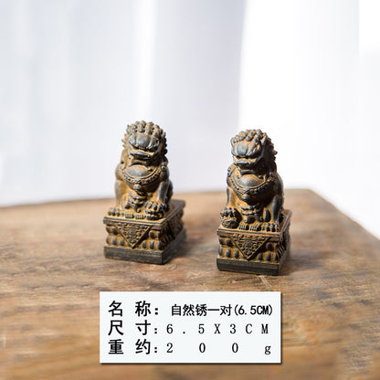 Mini Chinese-Style Rust-Iron Stone Lion Creative Desktop Ornament for Office Decor