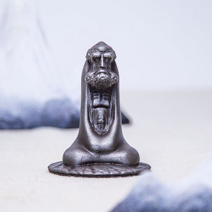 New Chinese-Style Zen Figurine: Dharma Patriarch Desktop Ornament with Rusted Cast-Iron Finish