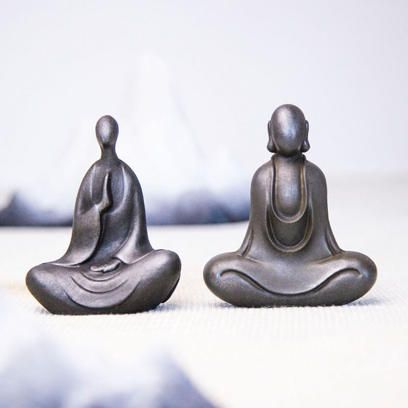 New Chinese-Style National-Inspired Faceless Zen Buddha Ornament, Handcrafted Cast Iron-Like Decor for Study, Tea Pet, and Home Display