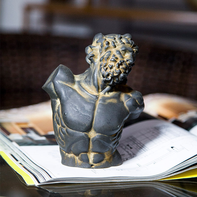 Modern Minimalist Laocoön European-Style Art Figurine: Desktop Decorative Sculpture