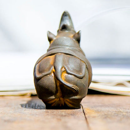 Innovative Rust Mini Rhino Animal Desktop Ornament Made of Faux Cast Iron