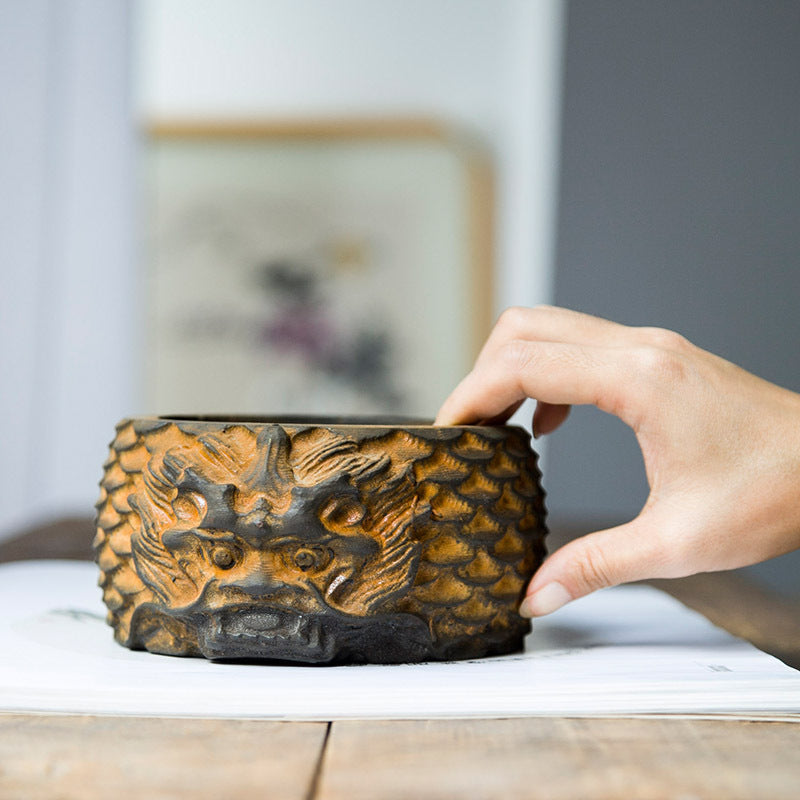 Chinese Cast-Iron Style Dragon Head Ashtray, Vintage Rustic Iron Craft with Dragon Pattern, Handcrafted Retro Ashtray with Natural Rust Finish