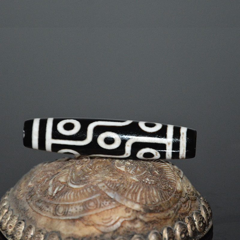 Natural Agate Black and White Nine-Eyed Dzi Bead Flat Round Pendant