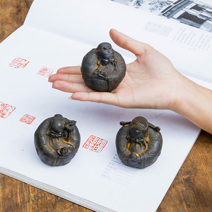 Desktop ornaments of Fu, Lu, and Shou (the Three Star Gods) in the Neo-Chinese style, inspired by cast iron