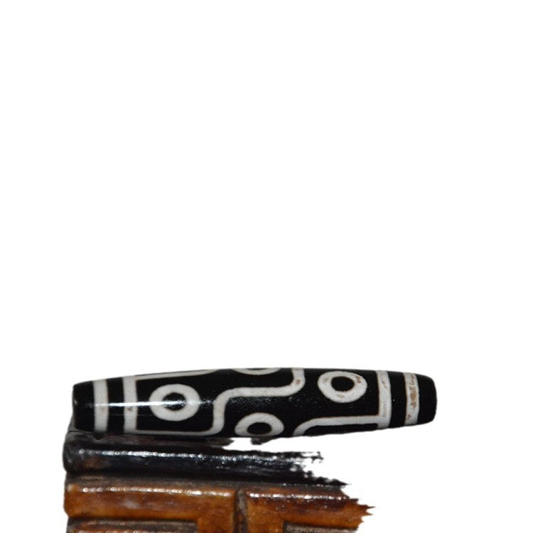 Natural Agate Black and White Nine-Eyed Dzi Bead Flat Round Pendant