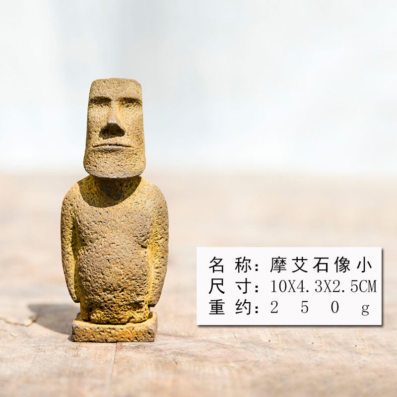 Nordic Style Creative Easter Island Moai Statue Craft Ornament, Handcrafted Decoration for Study Room, Tea Pet, and Cast-Iron Home Decor Display