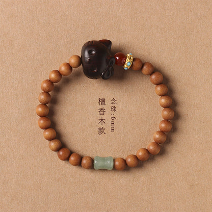 Natural Green Sandalwood Bracelet for Women with Sandalwood Carved Kitty Fortune-Attracting Prayer Beads