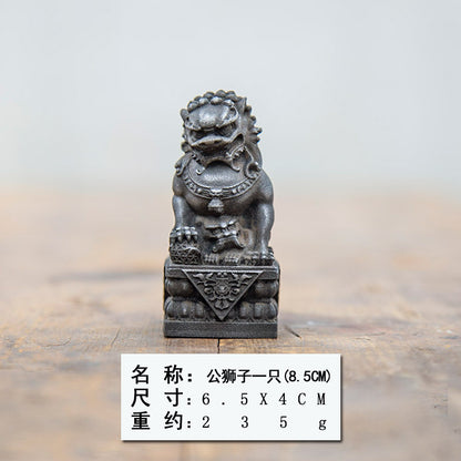 Mini Chinese-Style Rust-Iron Stone Lion Creative Desktop Ornament for Office Decor