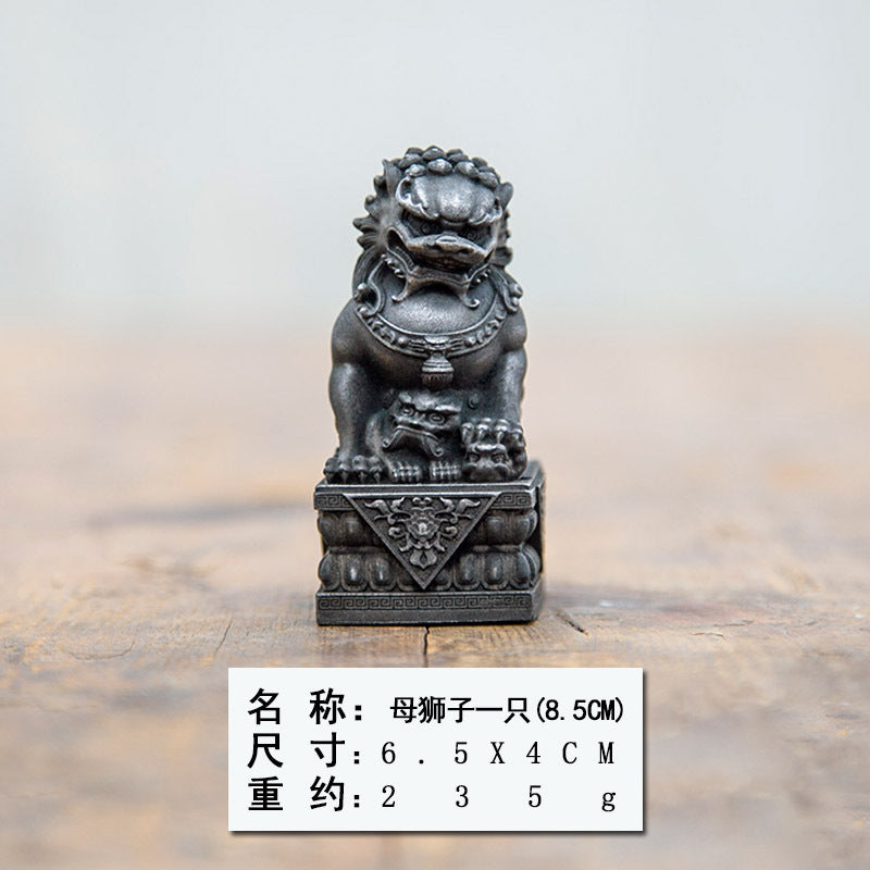 Mini Chinese-Style Rust-Iron Stone Lion Creative Desktop Ornament for Office Decor