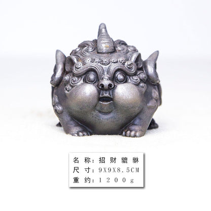 Adorable Pi Xiu figurine in a creative Chinese style, handmade as a desktop ornament