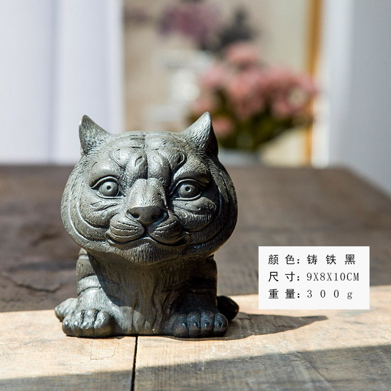 Handcrafted Cast Iron Sculpture Ornament for Office and Home Desktop Display: An Ingenious and Adorable Zodiac Tiger Figurine