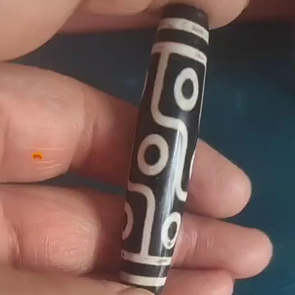 Natural Agate Black and White Nine-Eyed Dzi Bead Flat Round Pendant